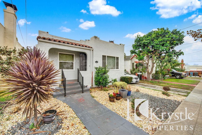 Building Photo - 215 Central Ave