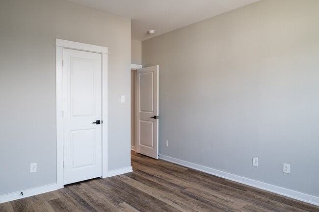 Building Photo - 417 Stonework Garden Ln