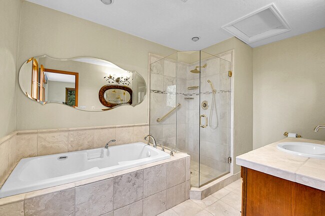 Building Photo - 5368 Evergreen Heights Dr