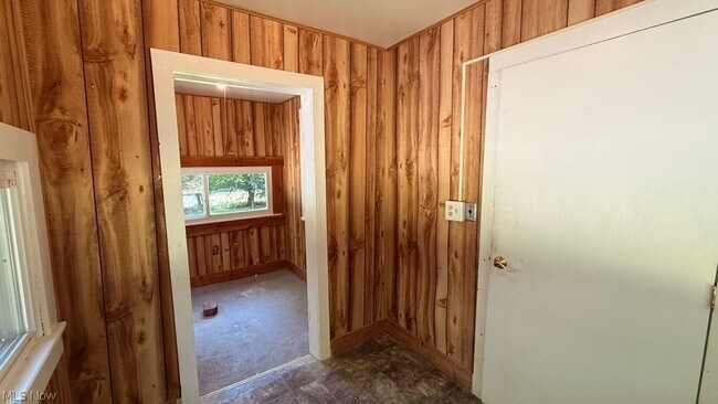 Building Photo - 629 Portage Lakes Drive