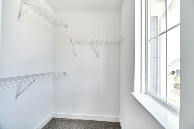 Building Photo - 404 W Monroe St