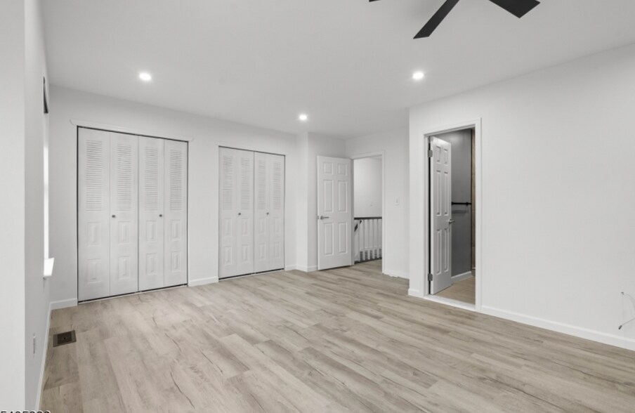 Building Photo - 243 Penns Way