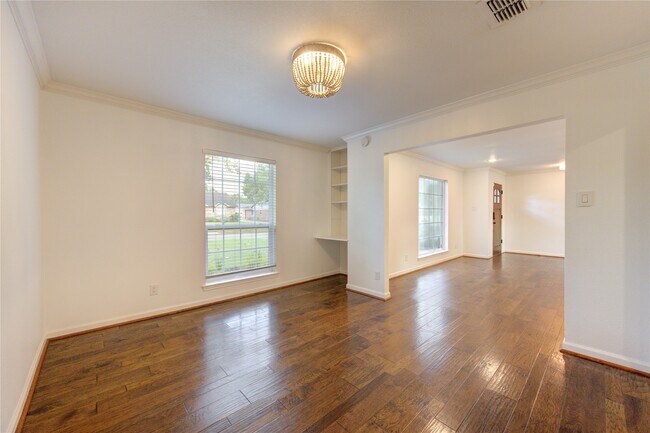 Building Photo - 2523 Anniston Dr