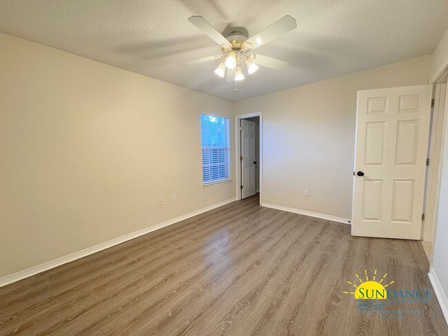 Building Photo - Renovated 3-Bedroom Home in Niceville – Pe...