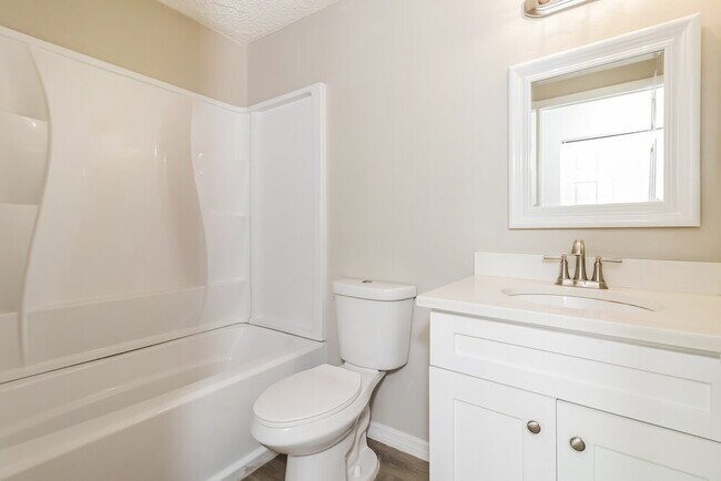 Building Photo - 7964 Putnam Cir