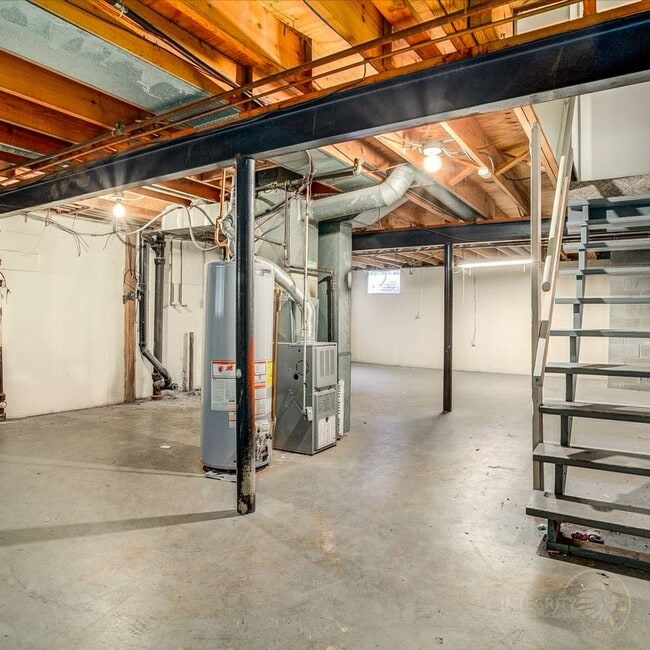 Building Photo - 3305 Bridge Manor Dr