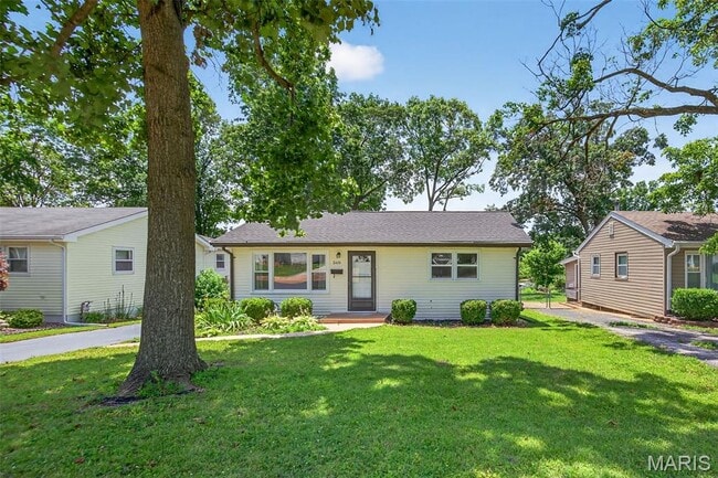 Primary Photo - 340 Hillcrest Blvd