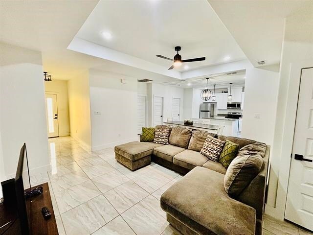 Building Photo - 5225 Anacahuita Dr