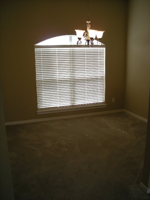 Building Photo - 833 SW 40th St