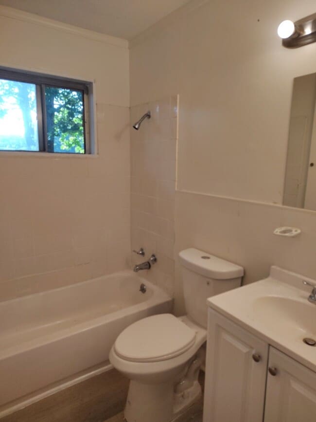 Building Photo - 5344 Queen Mary Ln