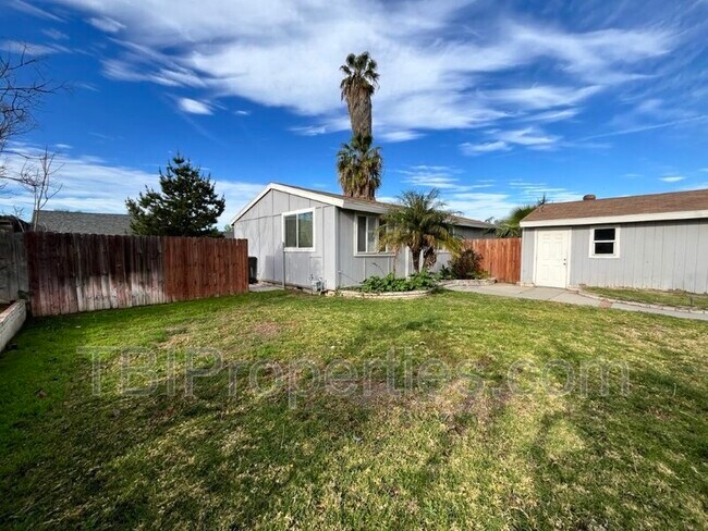 Building Photo - 3410 Sparrow Cir