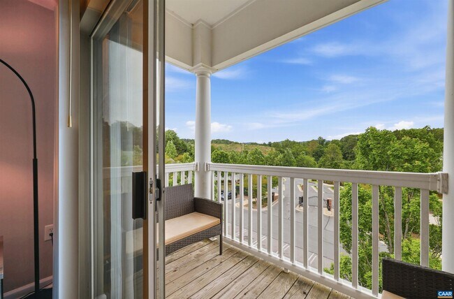 Building Photo - 122 Yellowstone Dr