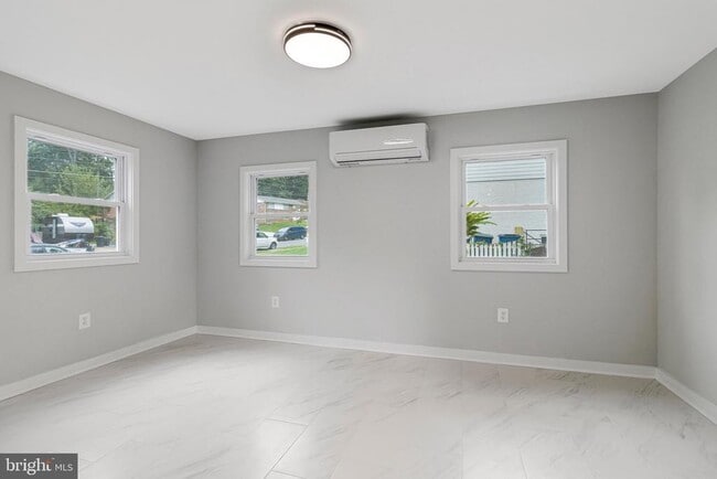 Building Photo - 5511 Callander Dr