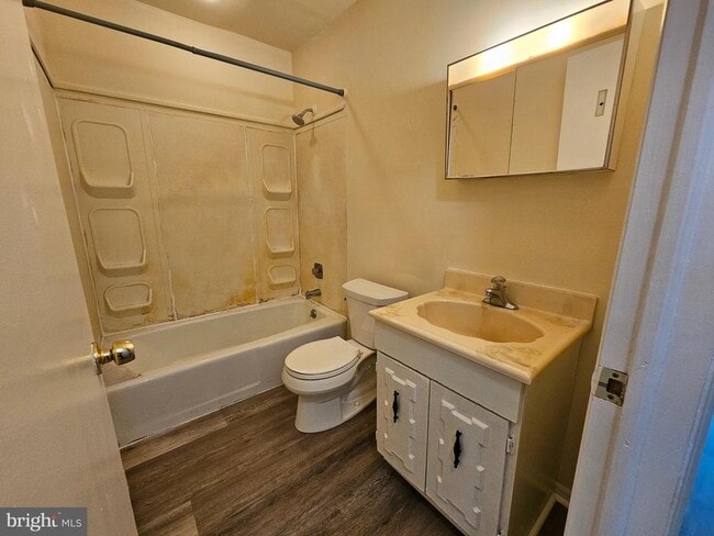 Building Photo - 63 N Main St