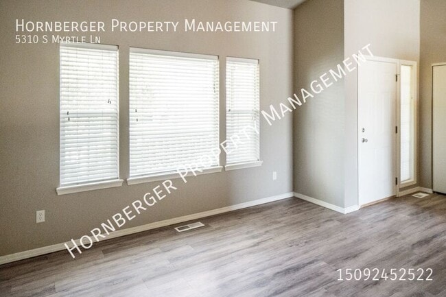 Building Photo - 5310 S Myrtle Ln