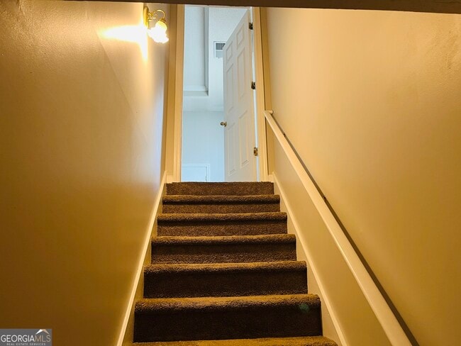 Building Photo - 155 Woodstream Wy