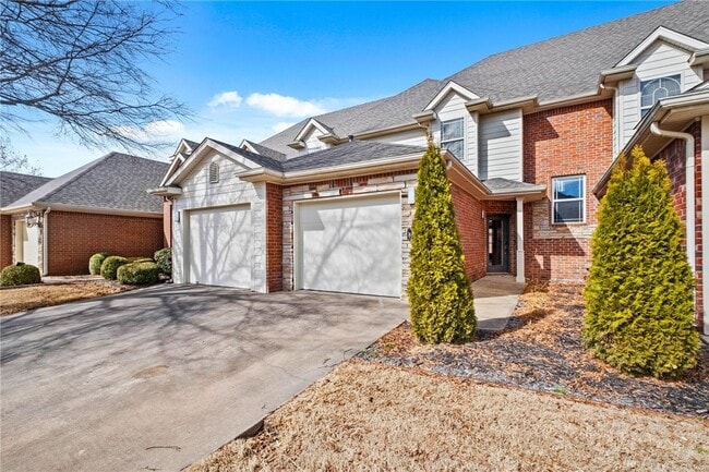 Building Photo - 6683 W Valley View Rd