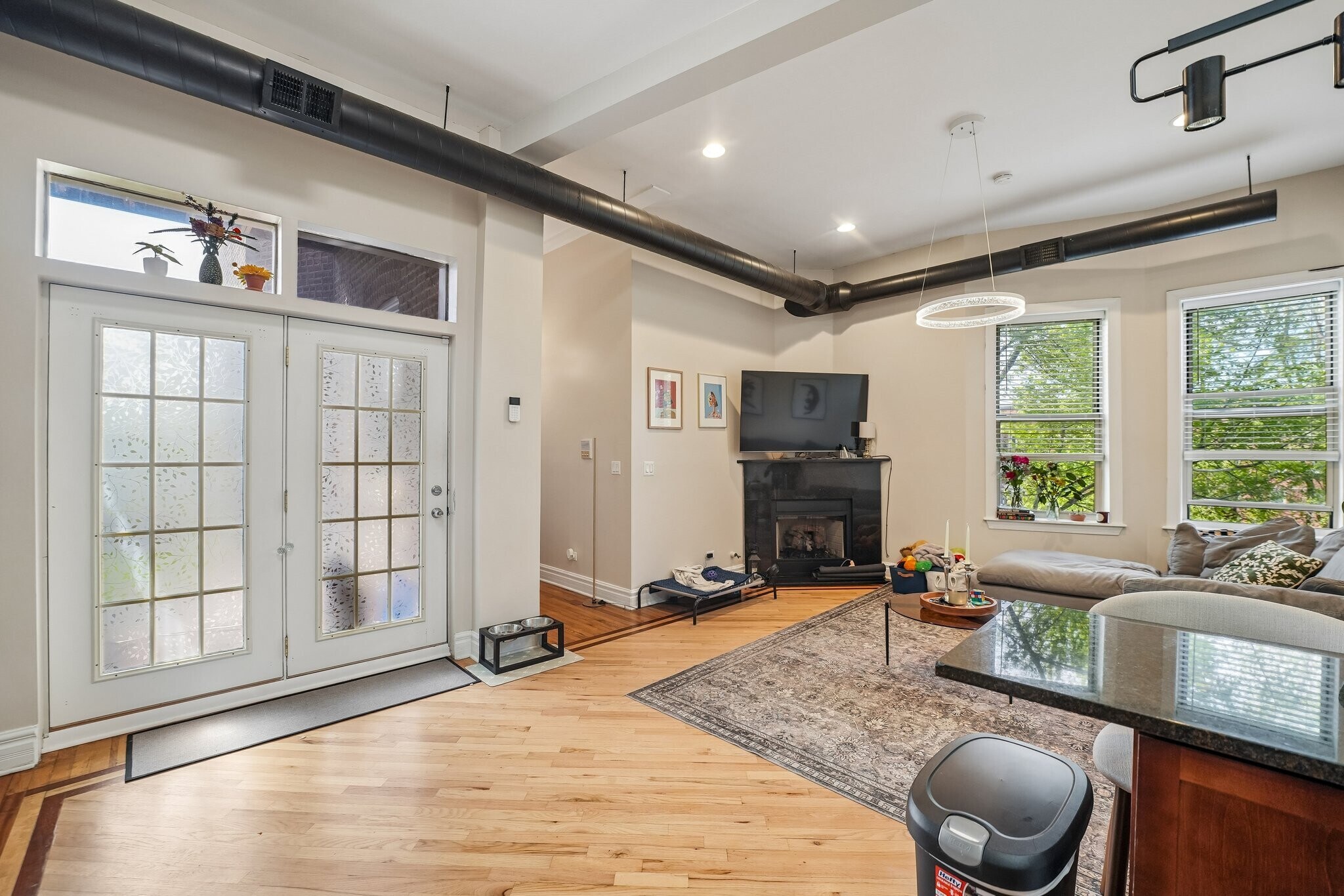 Building Photo - 5014 S King Dr