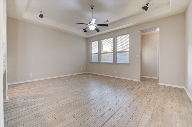 Building Photo - 16855 Big Reed Dr