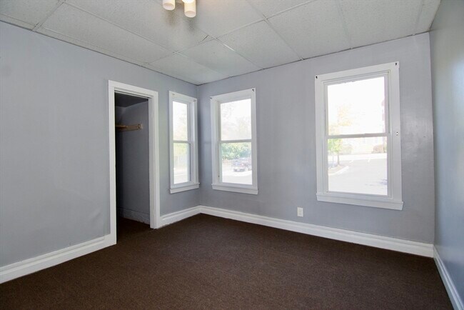 Building Photo - 425 Taylor St