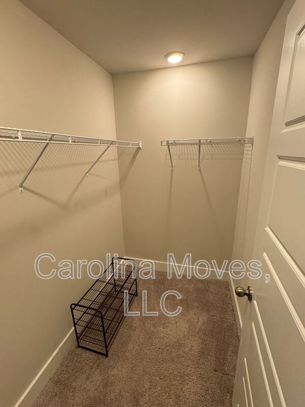 Building Photo - 29 Beachley Pl