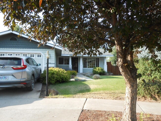 Primary Photo - 2396 NE Desert Willow Ct