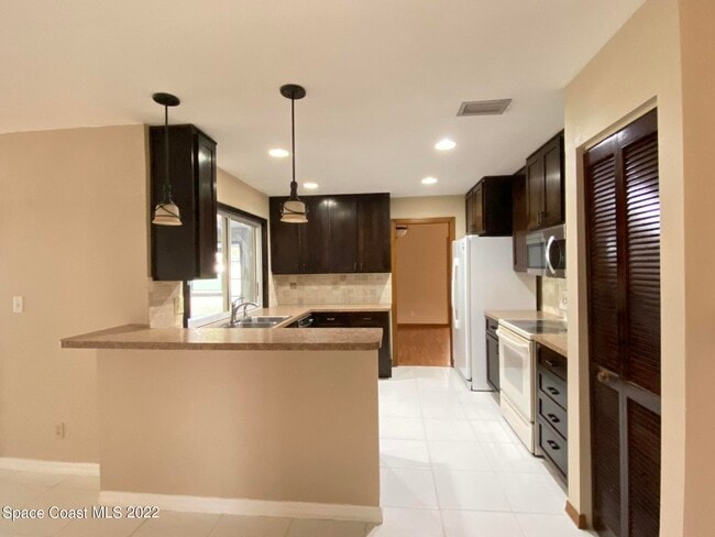 Building Photo - 1710 Apricot Dr
