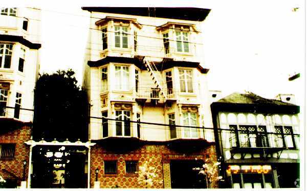 Building Photo - 1159 Green St