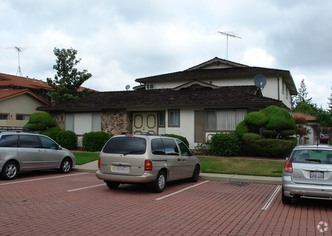 Building Photo - 509 Granger Ter