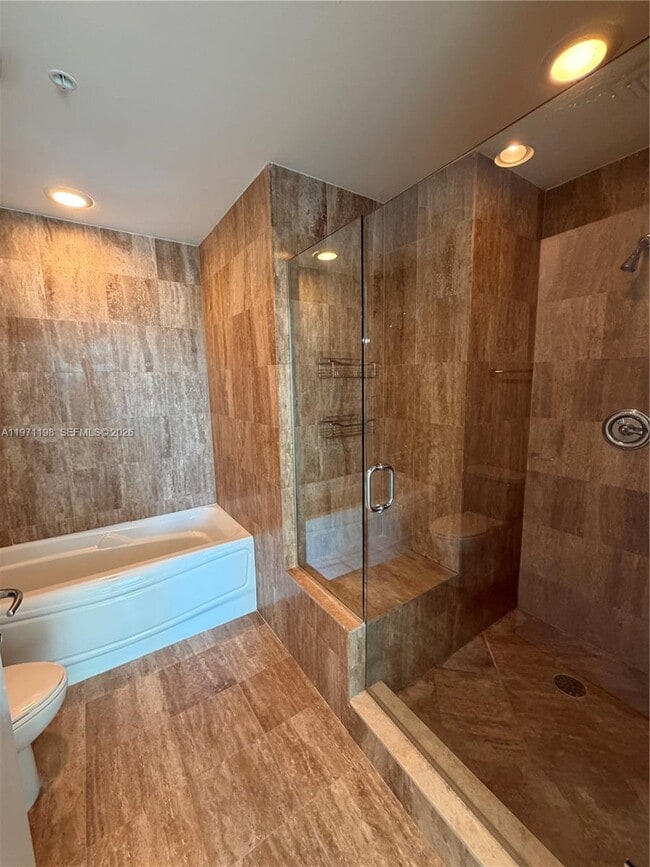 Building Photo - 300 S Biscayne Blvd