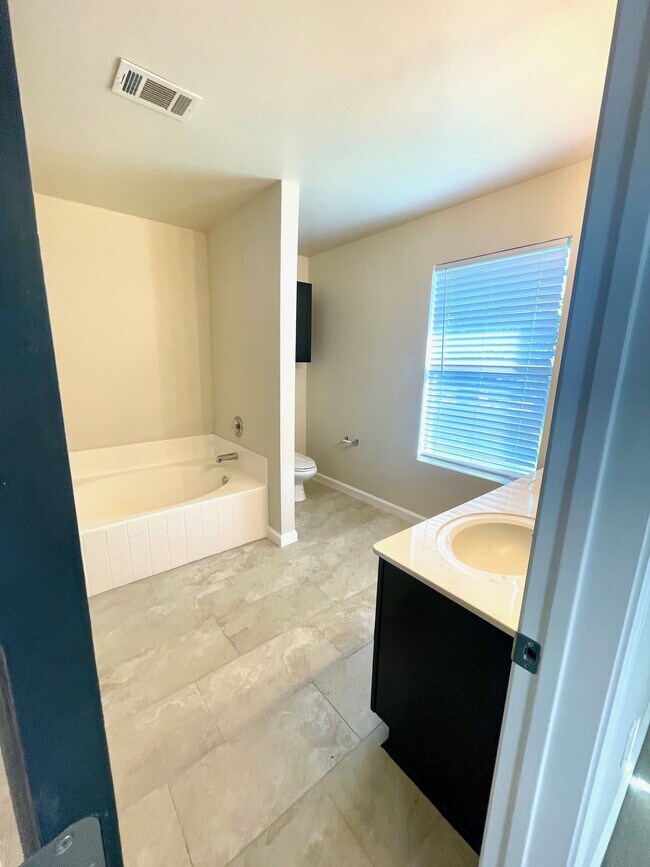 Building Photo - 1626 Withers Way