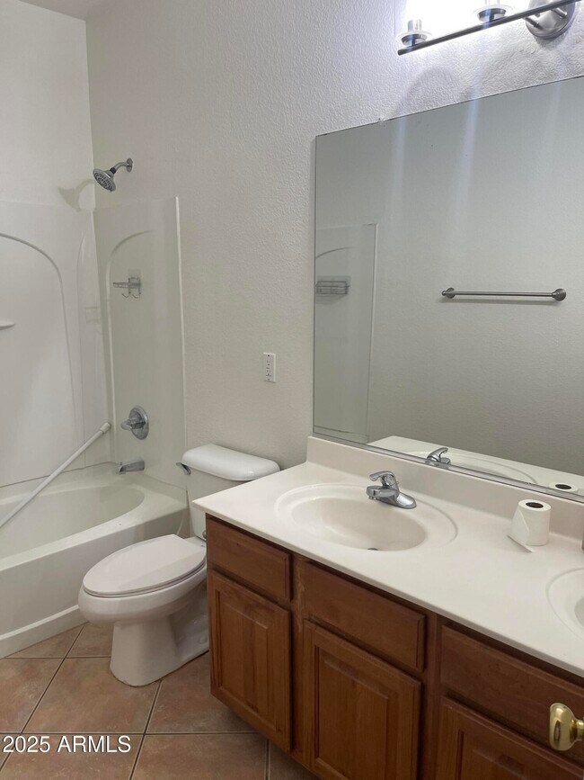 Building Photo - 18785 E Kingbird Dr