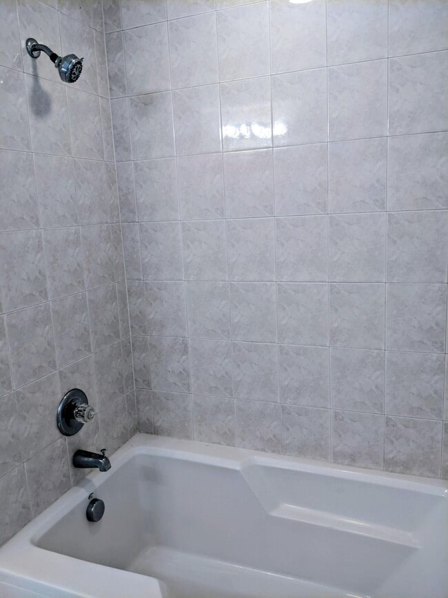 Building Photo - 1804 Blue Heron Ln