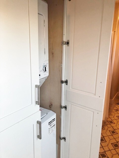 Building Photo - Calle Violeta