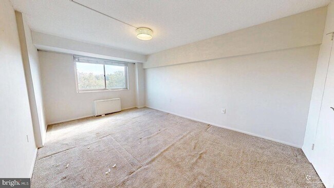 Building Photo - 2500 N Van Dorn St