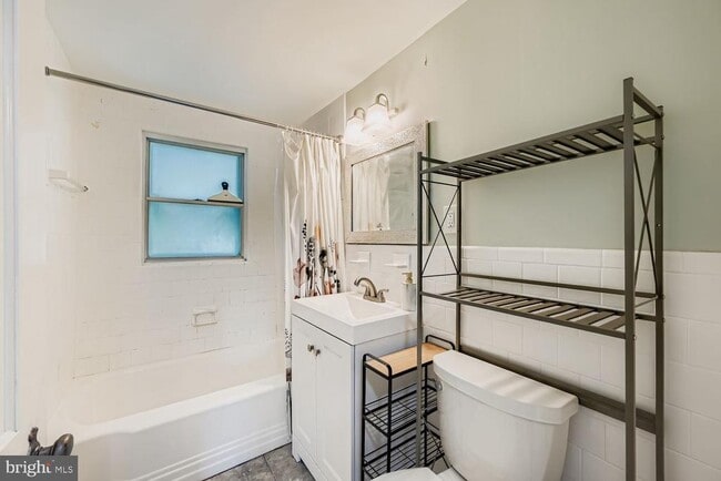 Building Photo - 515 Taney Ave