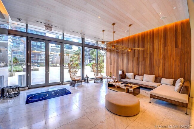 Building Photo - 88 SW 7th St