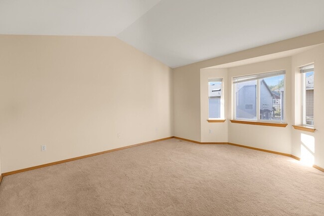 Building Photo - Beautiful 4 bedroom 2.5 bath in Maple Valley