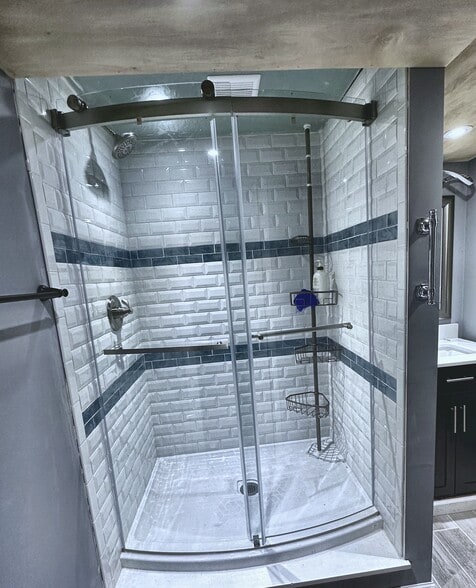 Building Photo - 122 Allen Ave