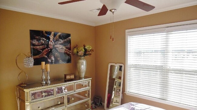 Building Photo - Spacious Greenville Home with Fenced Yard