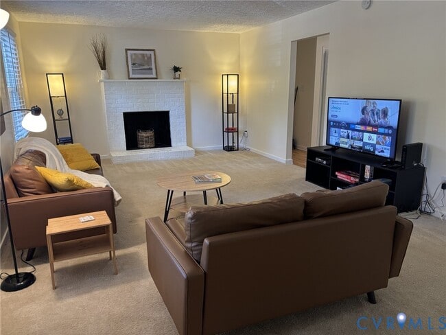 Building Photo - 3856 River Rd W