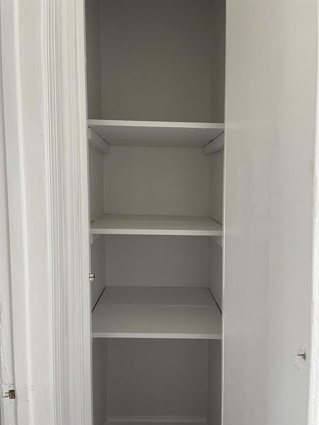 Building Photo - 4225 Harry St