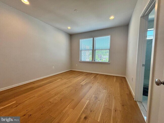 Building Photo - 5125 Longstone Way