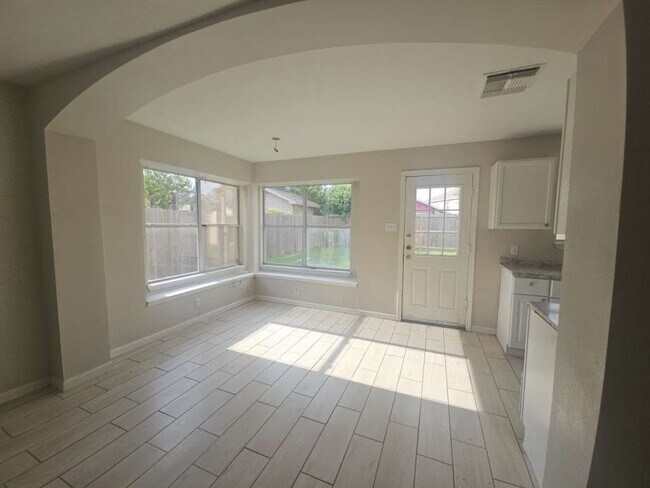 Building Photo - 12226 Greensbrook Forest Dr