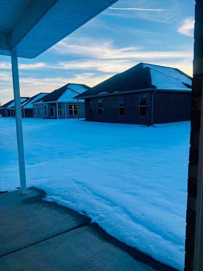 Building Photo - 251 Kristen Ln