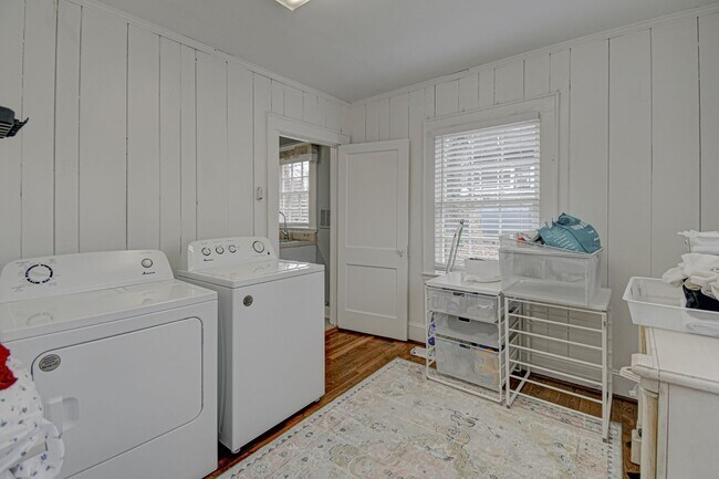 Building Photo - 139 Rosedale Cir