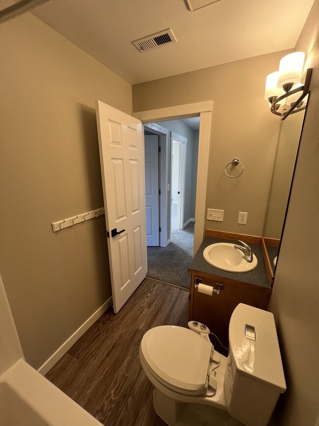 Building Photo - 1341 Colony Ct