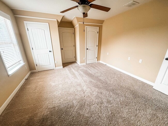 Building Photo - 4435 Chestnut Hill Dr