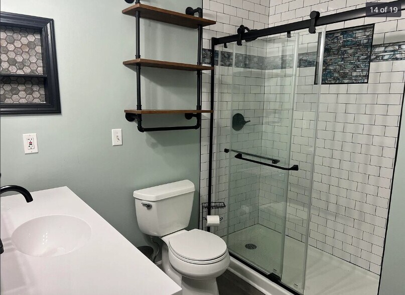 Building Photo - 601 Morning Sun Dr