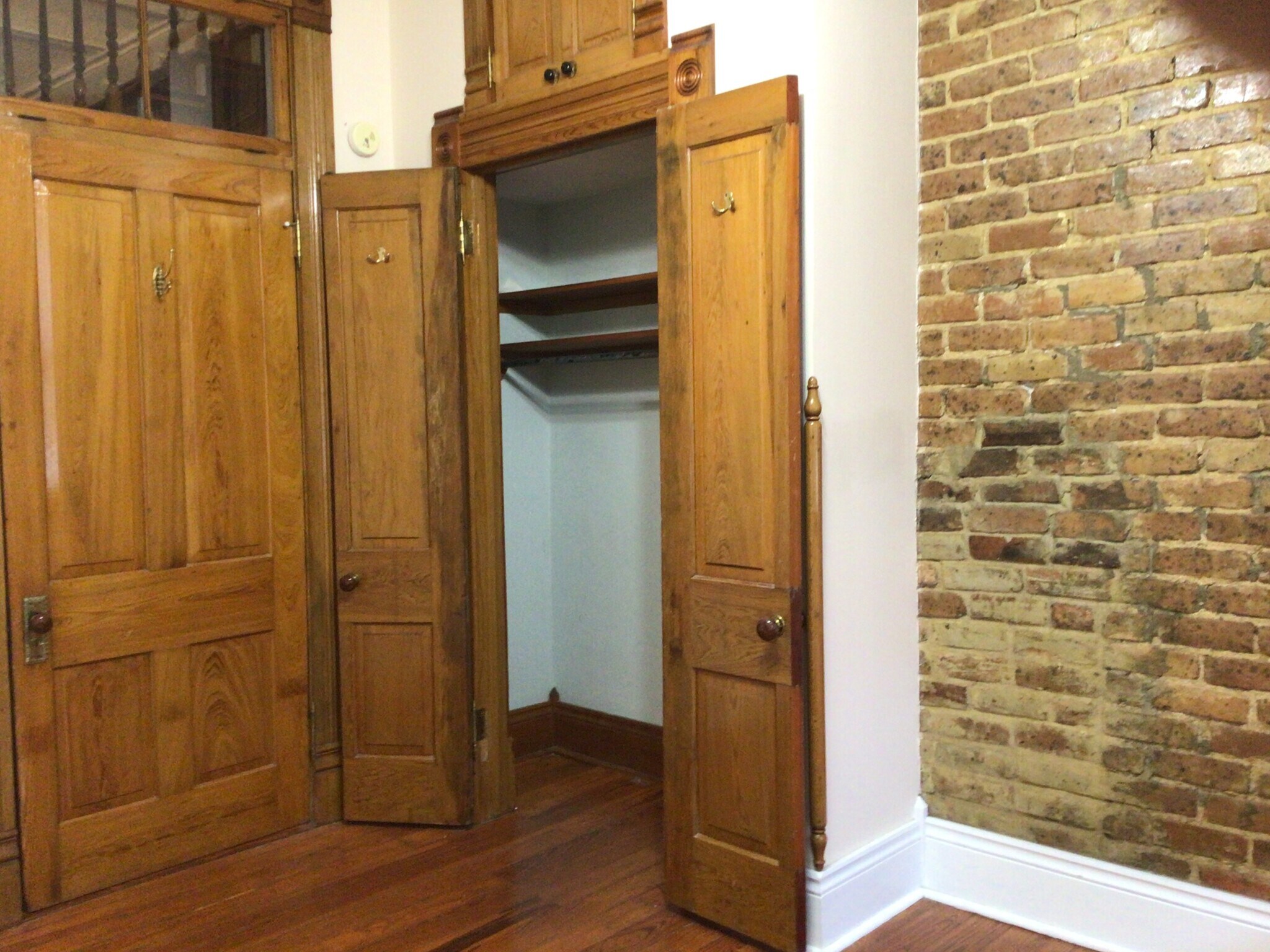 Building Photo - 519 Lowerline St
